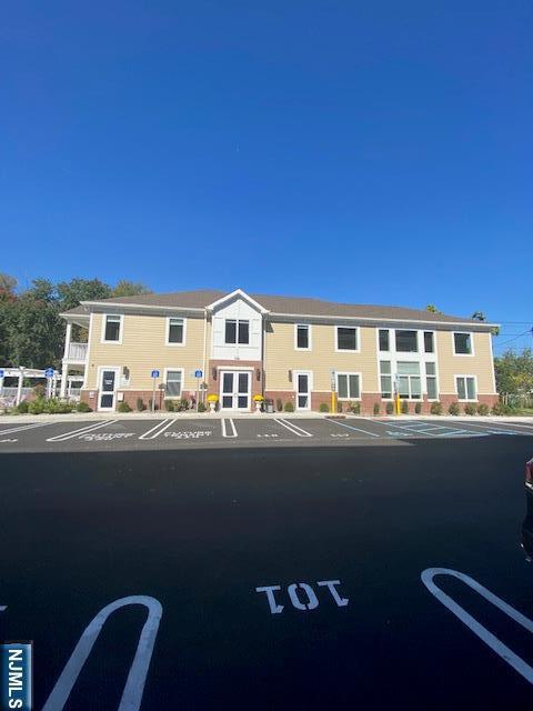 Foto del edificio - 5 Soldier Hill Rd