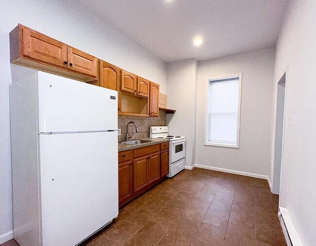 Foto del edificio - 4523 Pulaski Ave