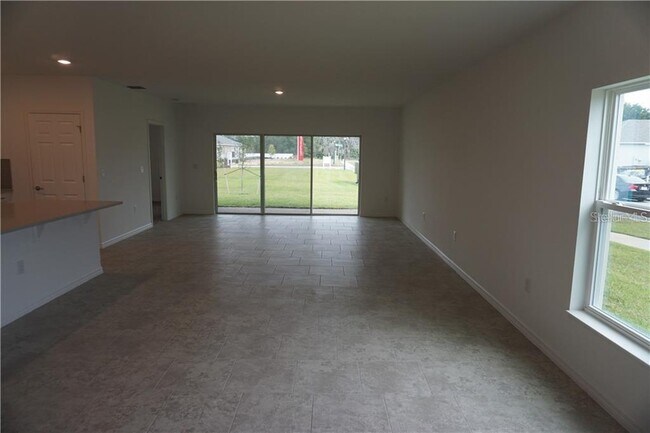 Building Photo - 10155 Grande Loop