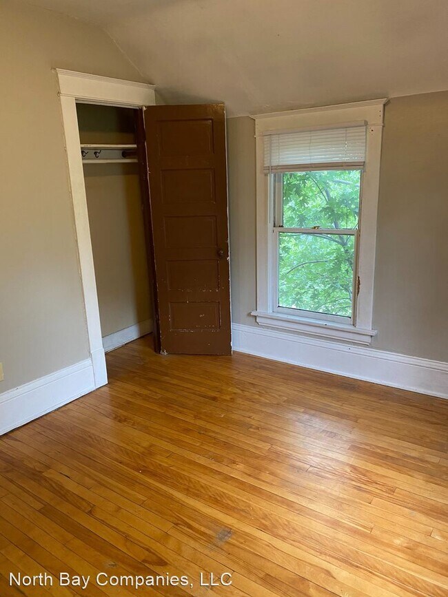 Building Photo - 5 br, 2 bath House - 2526 Como Ave SE