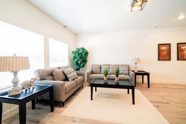 Foto del edificio - 254 Spring Creek Pkwy