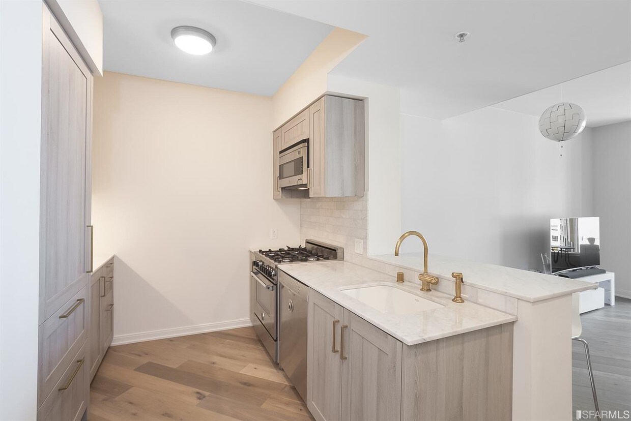 Primary Photo - 401 Harrison St