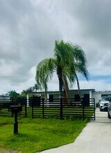 Building Photo - 14970 Leisure Dr