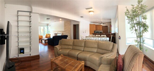 Building Photo - 9108 Abbott Ave