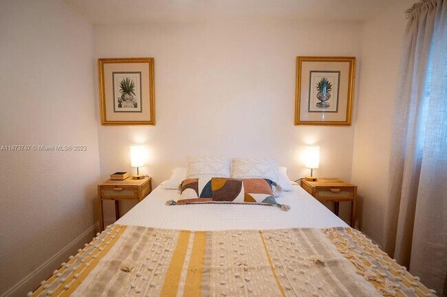 Foto del edificio - 3761 SW 14th St