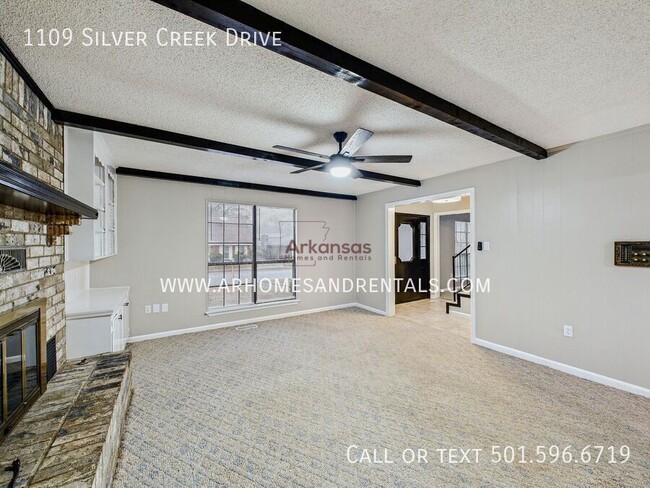 Foto del edificio - 1109 Silver Creek Dr
