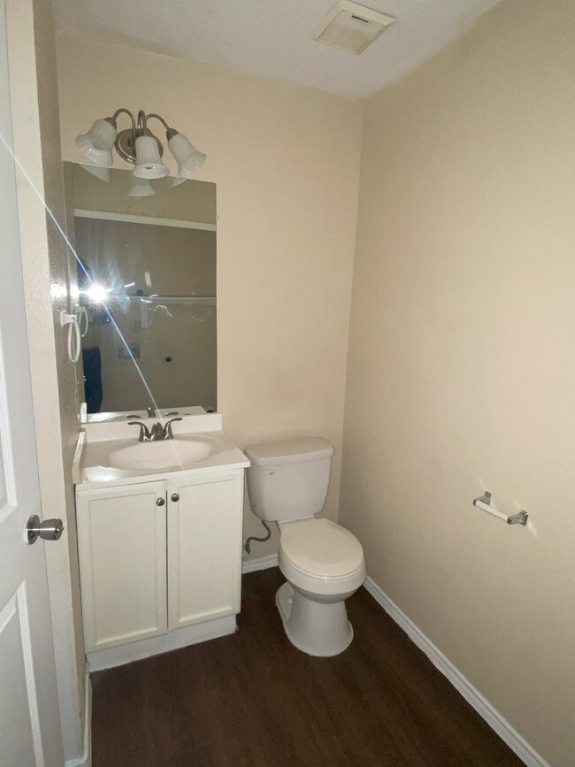 half bathroom - 10659 Starcrest Dr