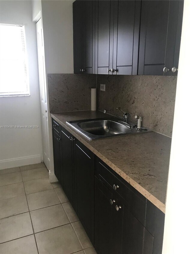 Foto principal - 7095 NW 179th St