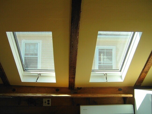 Foto del edificio - 128 Pleasant St