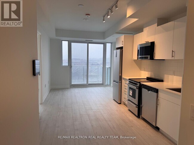 Photo du bâtiment - 412 Silver Maple Rd