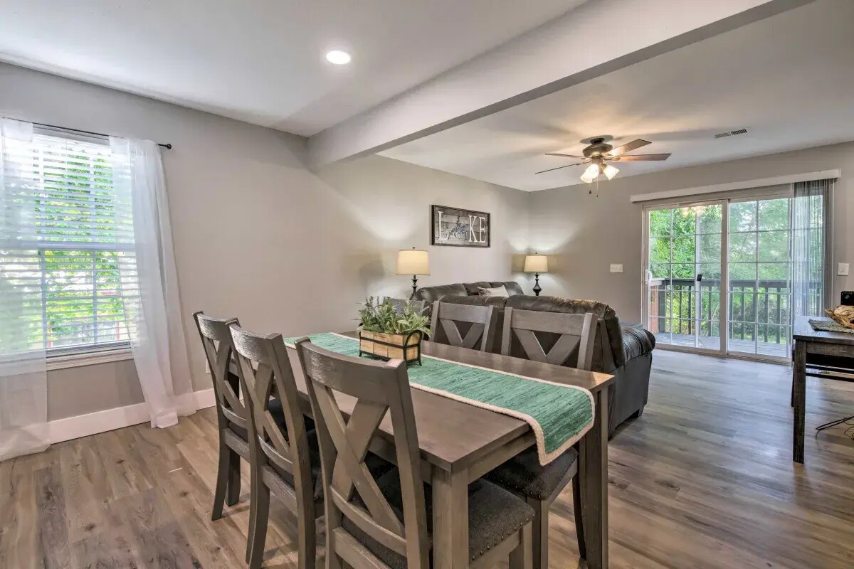 1 South, Kimberling City, MO 65686 Townhome Rentals in Kimberling