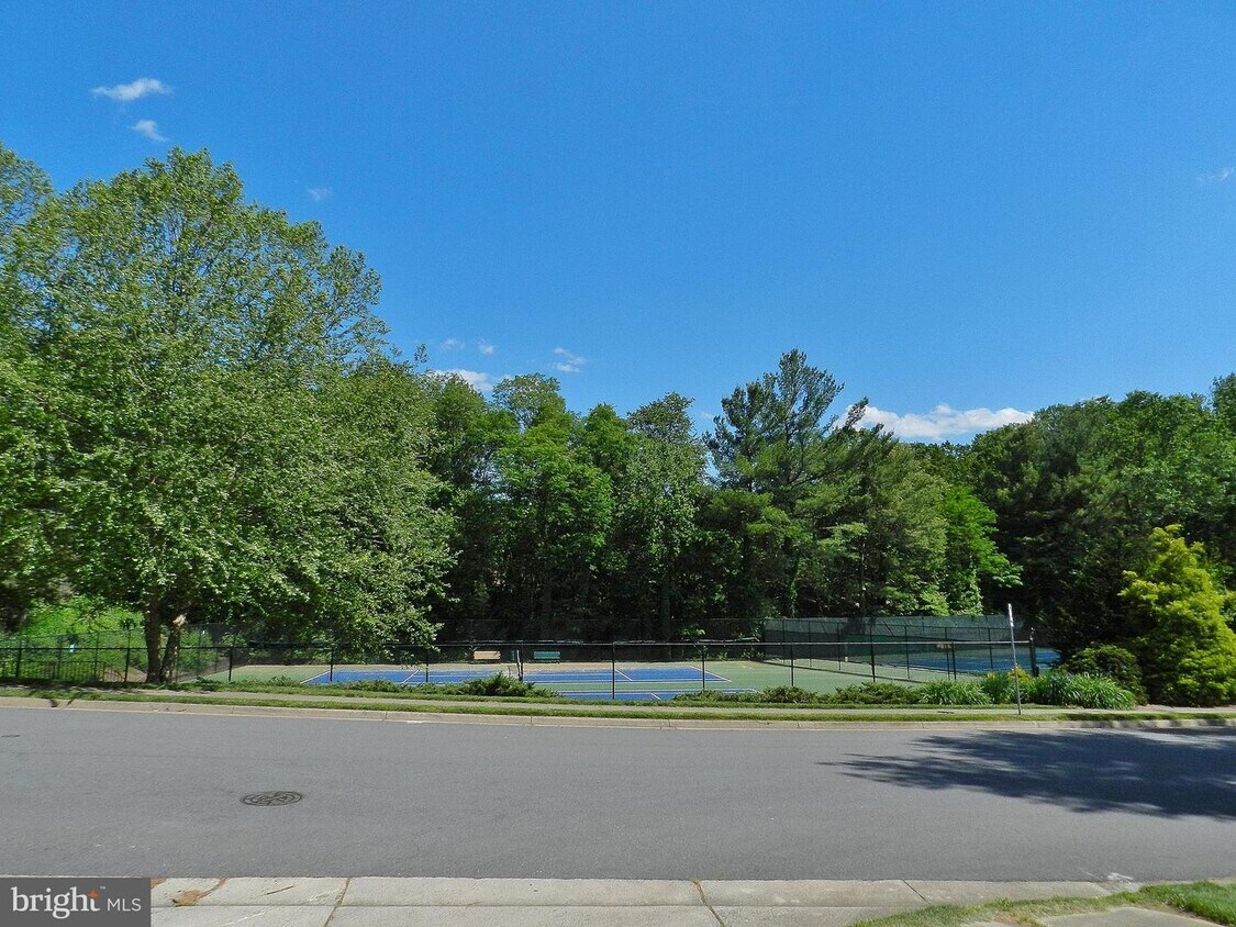 Primary Photo - 11304 Geddys Ct