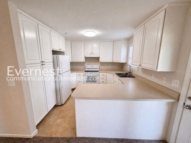 Foto del edificio - 701 Vineland Ct