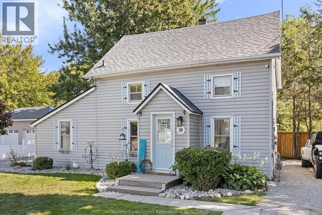 Photo du bâtiment - 19 Bond Ave