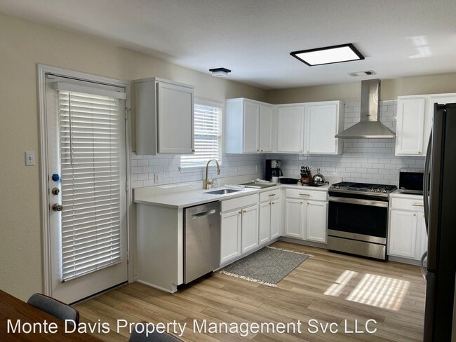 Building Photo - 3 br, 2.5 bath House - 11505 Bruce Jenner ...