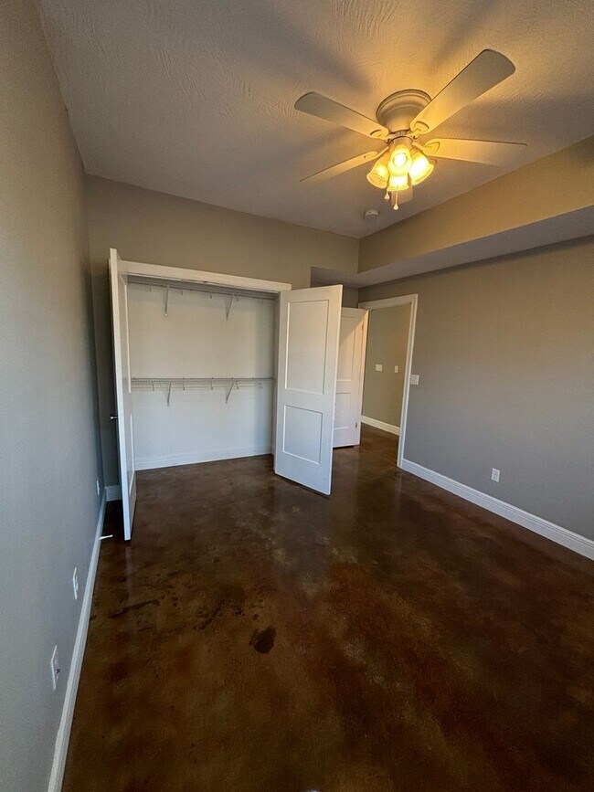 Foto del edificio - 1316 E Blaine St