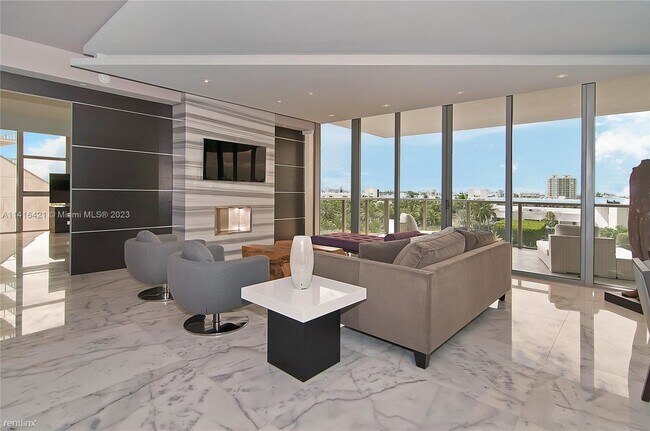 Foto del edificio - 2 br, 2.5 bath Condo - 9705 Collins Ave # ...