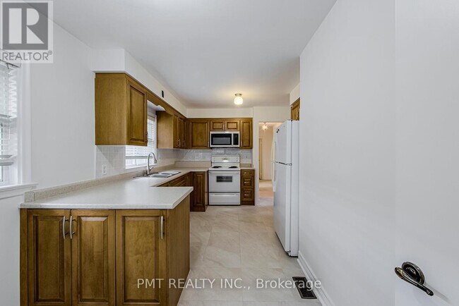 Building Photo - 7 Sylla Ave