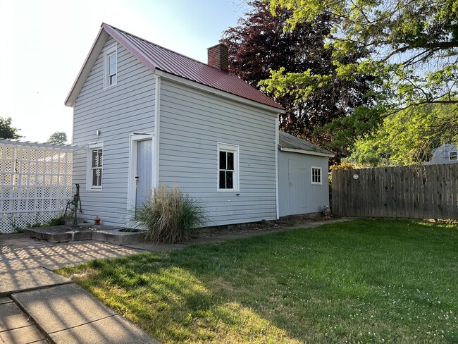 Building Photo - 7656 Boyertown Pike