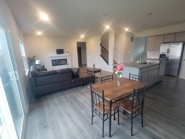 Foto del edificio - 131 Natalie Ln