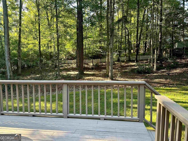 Building Photo - 100 Red Oak Trail