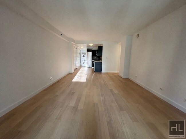 Building Photo - East 39th Street