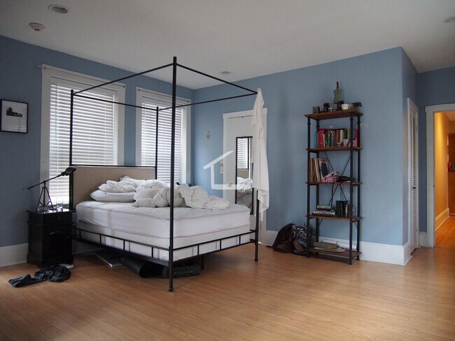 Foto del edificio - 1169 Commonwealth Ave