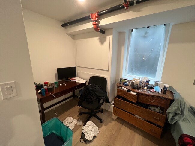 Foto del edificio - 1610 W Montgomery Ave