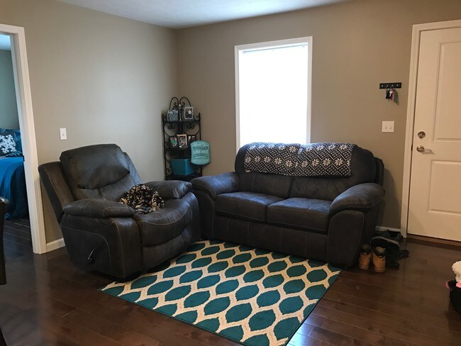 Building Photo - 198 Wilkinson St