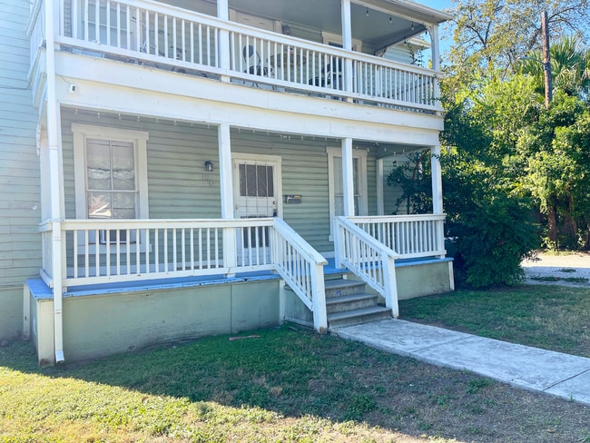 Photo - 812-816 Hays St Apartment