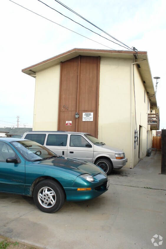 Building Photo - 531 Santa Maria St