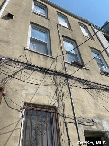 Foto del edificio - 62-20 Myrtle Ave