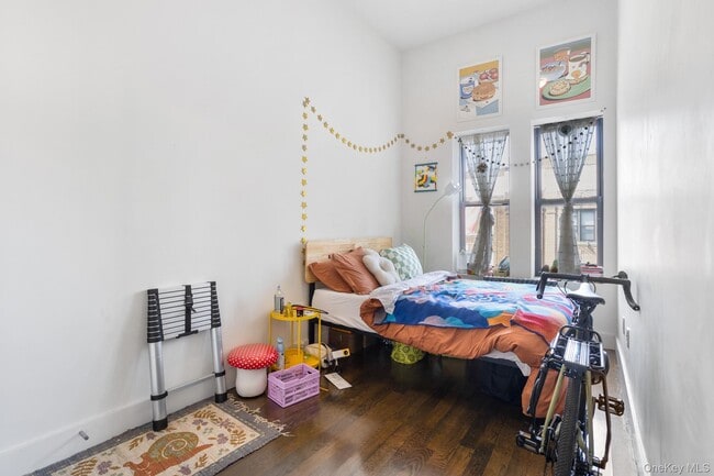 Foto del edificio - 880 Wyckoff Ave