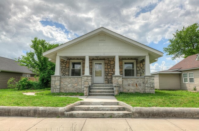 Building Photo - 2218 S Harlem Ave