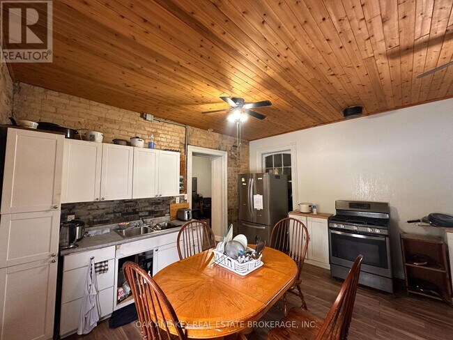 Photo du bâtiment - 416 Simcoe St