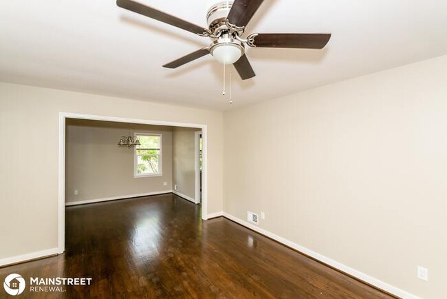 Building Photo - 557 Zinnia Ln, Birmingham, AL 35215