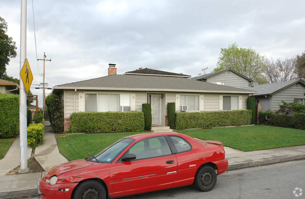 Primary Photo - 120 Kiely Blvd