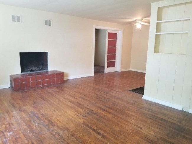 Building Photo - 253 Lovelace Dr
