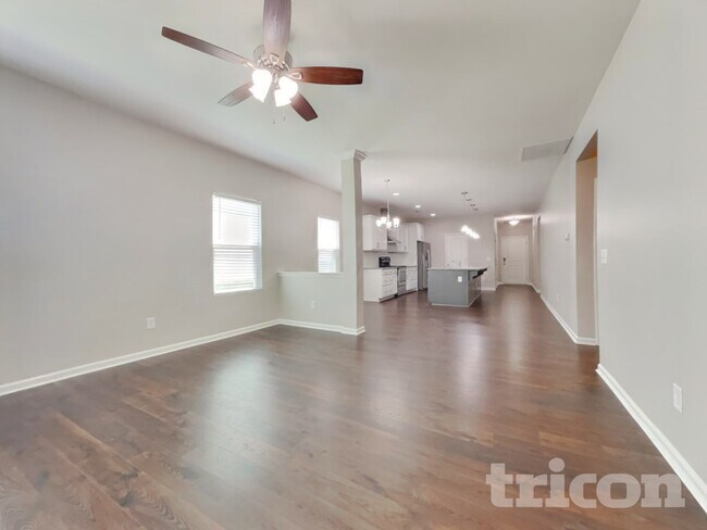 Foto del edificio - 1064 Bitting Hall Cir