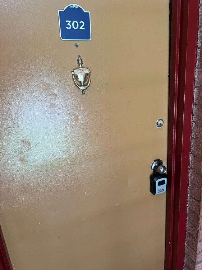 Photo - Charming 1 Bedroom Apartment in Woodbridge...