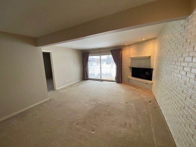 Foto del edificio - 210 Kenston Ct