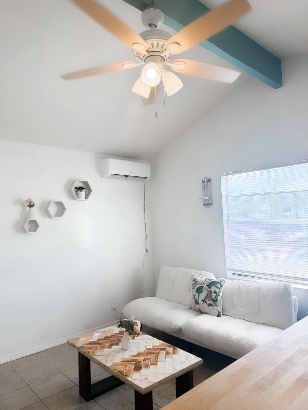 Foto principal - 107 E Venus Ln