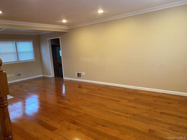 Foto del edificio - 25 Woodhollow Rd