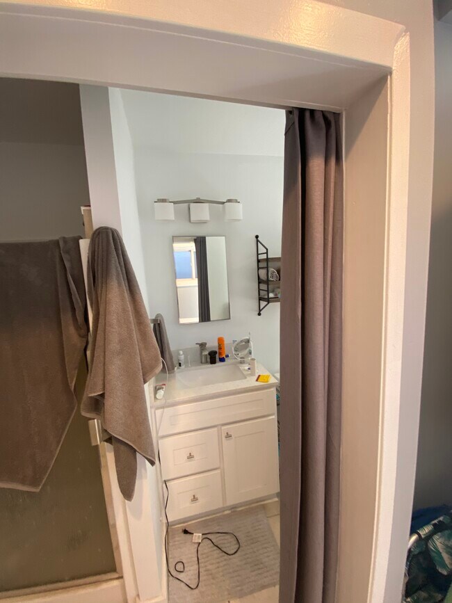 Baño - 125 26th St