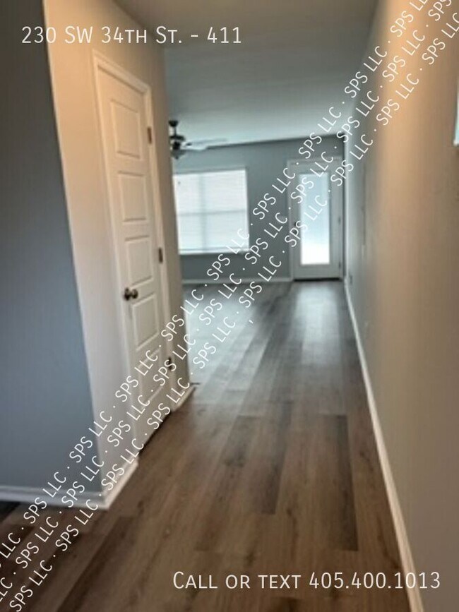 Foto del edificio - 230 SW 34th St