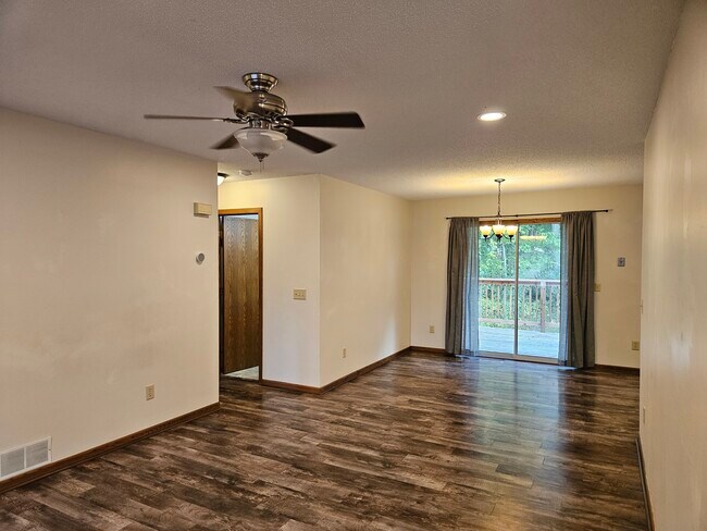 Foto del edificio - 216 Union St NE