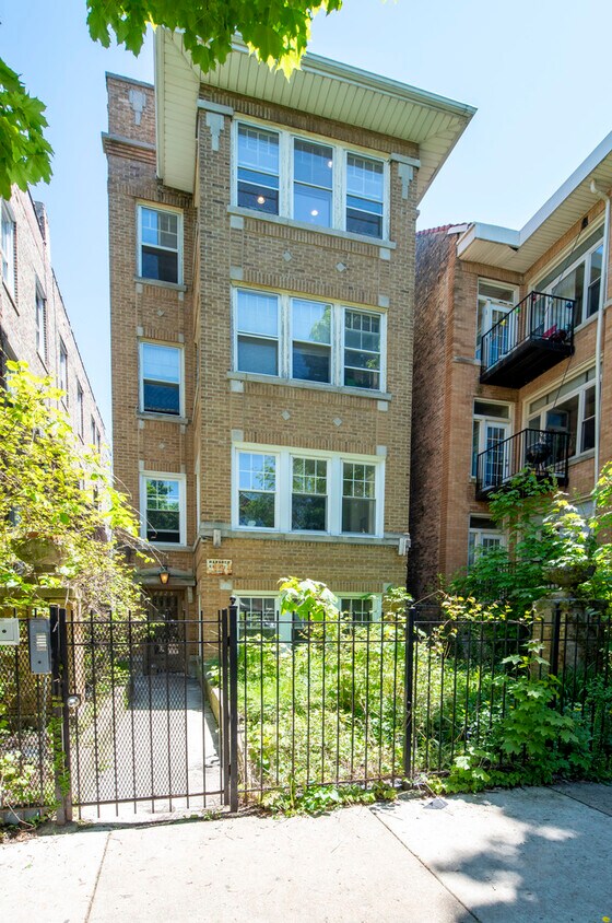 Primary Photo - 4825 N Sawyer Ave