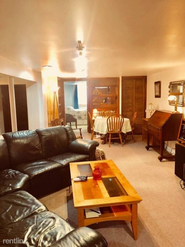 Foto del edificio - 1 br, 1 bath Apartment - M15 and Waldon