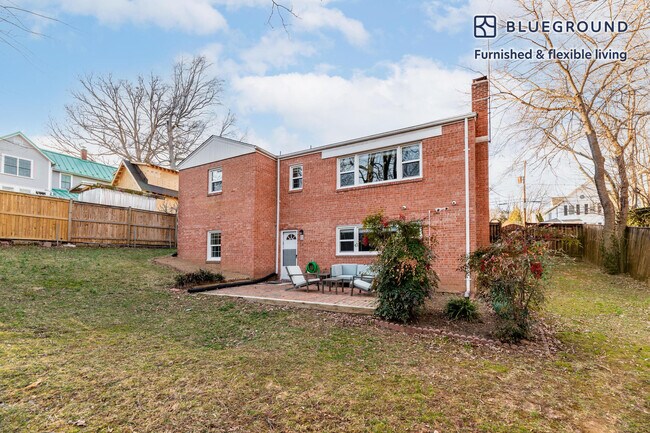 Building Photo - 4706 8th Rd S