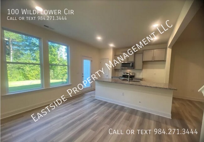 Foto del edificio - 100 Wildflower Cir